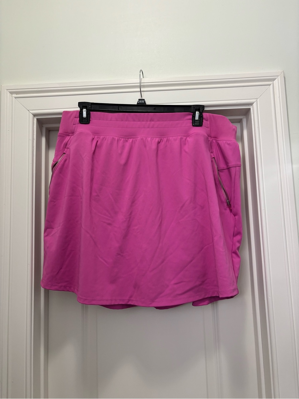 Livi Active Bright Pink Athletic Skort with Zip Pockets